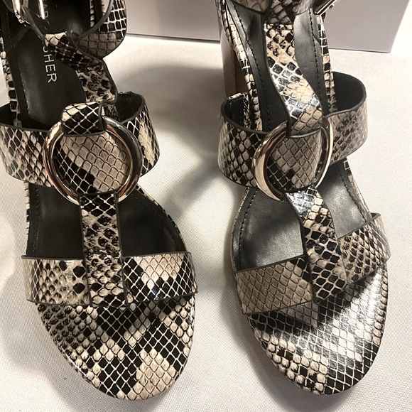 NWT Marc Fisher Walinda City Block Heel Sandal Size 8m - Picture 3 of 7